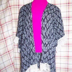 Front of Closet Open Front Kimono with Lace Detail Sz 2x